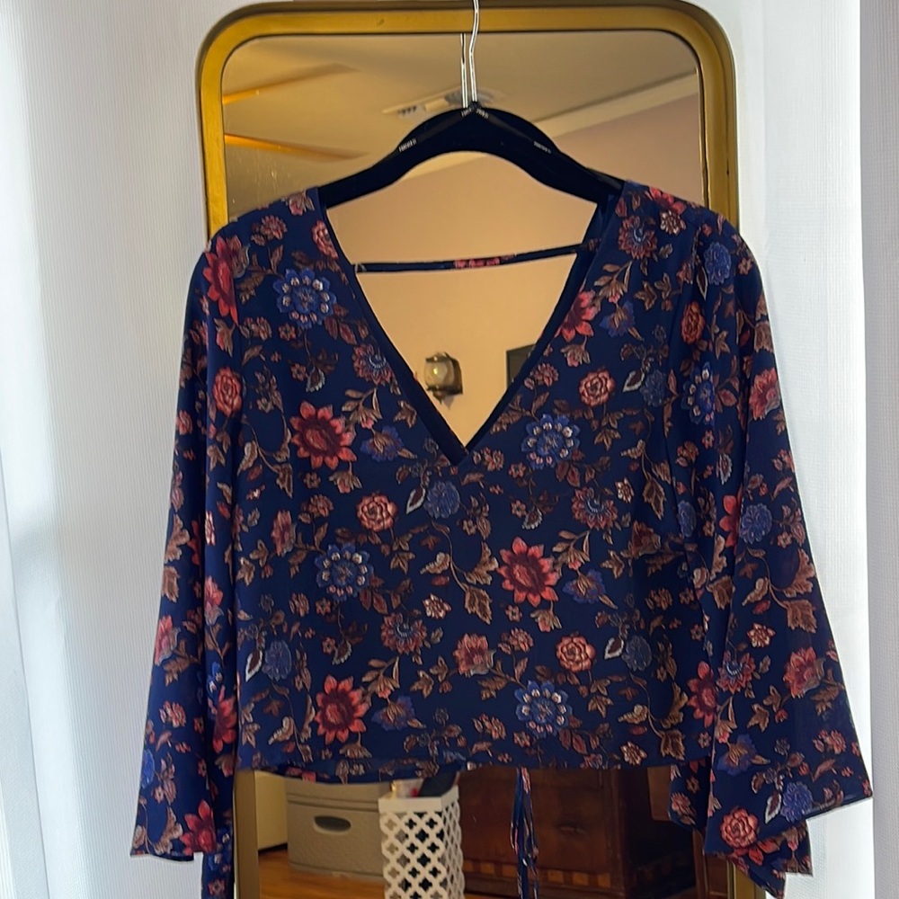 Cropped Floral Blouse Size Small